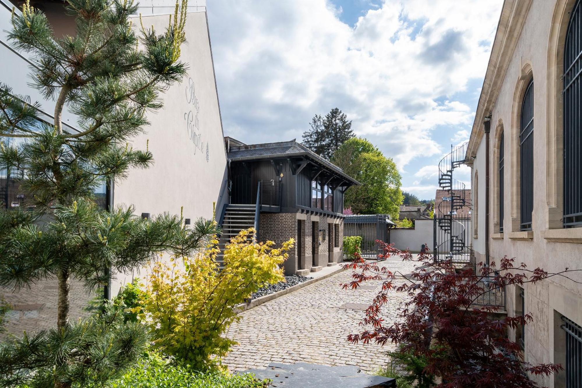 Best Western Premier Le Chapitre Hotel And Spa Remiremont Exterior photo